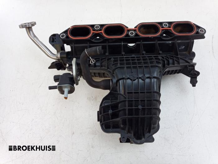 Używane Kolektor dolotowy Toyota Prius Plus (ZVW4) 1.8 Hybrid 16V Cena € 95,00 Procedura marży oferowane przez Autobedrijf Broekhuis B.V.