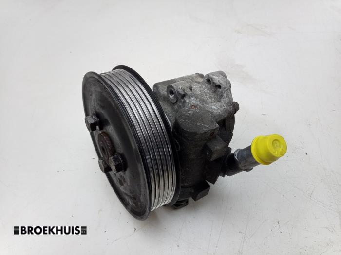 Usagé Pompe de direction BMW X1 (E84) sDrive 18d 2.0 16V Prix € 95,00 Règlement à la marge proposé par Autobedrijf Broekhuis B.V.