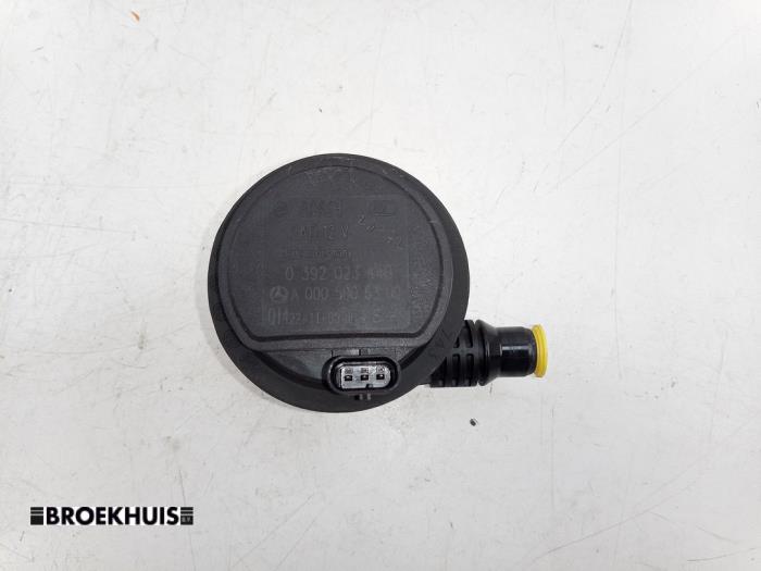 Begagnade Extra vattenpump Mercedes Sprinter 3,5t (907.6/910.6) 315 CDI 2.0 D RWD Pris € 30,25 Inklusive moms erbjuds av Autobedrijf Broekhuis B.V.