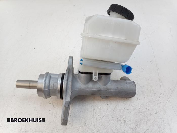 Used Master cylinder Mercedes Sprinter 3,5t (907.6/910.6) 315 CDI 2.0 D RWD Price € 78,65 Inclusive VAT offered by Autobedrijf Broekhuis B.V.