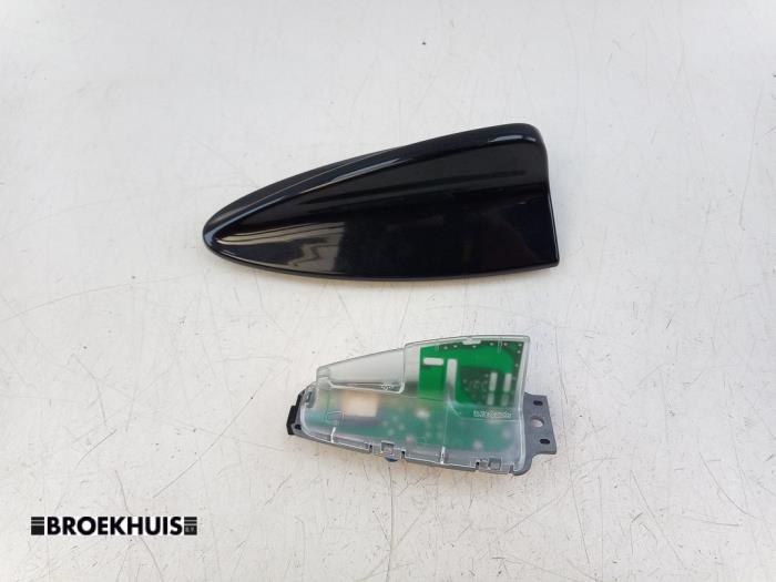 Używane Antena GPS BMW X1 (E84) sDrive 18d 2.0 16V Cena € 35,00 Procedura marży oferowane przez Autobedrijf Broekhuis B.V.