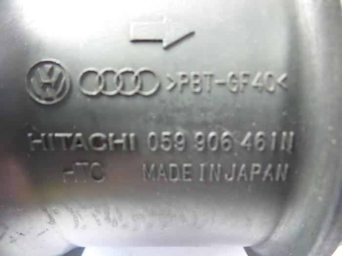 Medidor de masa de aire de un Audi A5 (8T3) 2.7 TDI V6 24V 2008