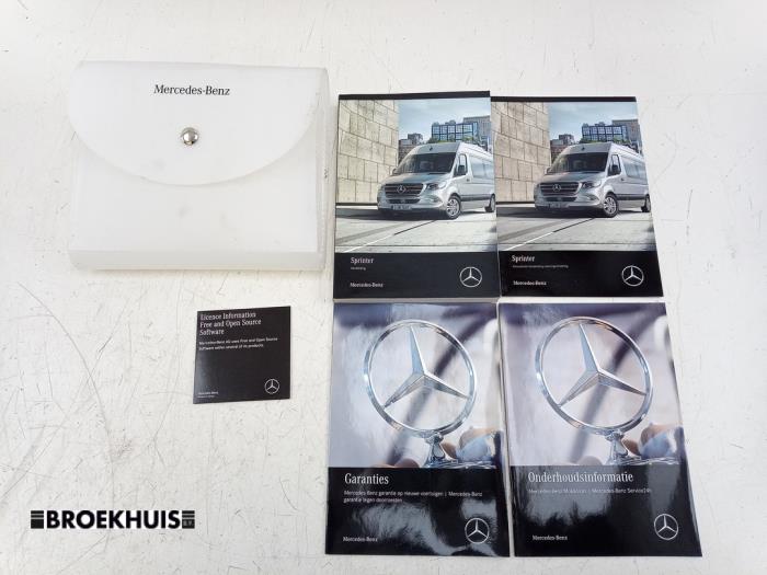 Używane Instrukcja Mercedes Sprinter 3,5t (907.6/910.6) 315 CDI 2.0 D RWD Cena € 30,25 Z VAT oferowane przez Autobedrijf Broekhuis B.V.
