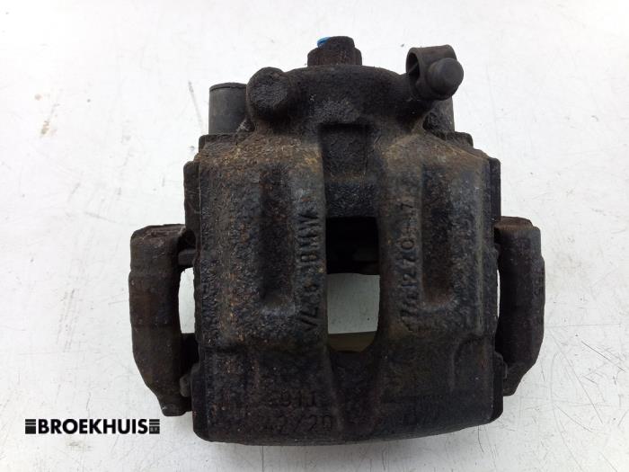 Gebrauchte Bremszange links hinten BMW 3 serie Touring (E91) 325i 24V Preis € 25,00 Margenregelung angeboten von Autobedrijf Broekhuis B.V.