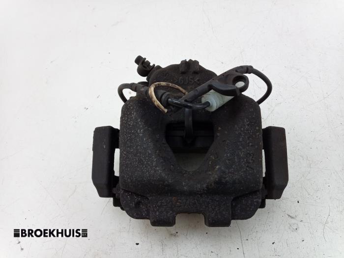 Gebrauchte Bremszange links vorne BMW 3 serie Touring (E91) 325i 24V Preis € 25,00 Margenregelung angeboten von Autobedrijf Broekhuis B.V.