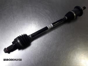 Usagé Arbre de transmission arrière gauche BMW 3 serie (F30) 320i 2.0 16V Prix € 50,00 Règlement à la marge proposé par Autobedrijf Broekhuis B.V.