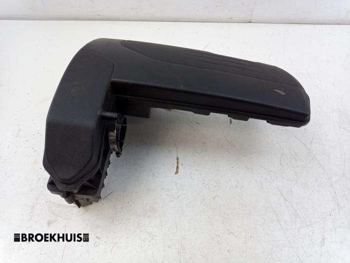 Begagnade Luftfilterhus Renault Twingo II (CN) 1.2 16V Pris € 35,00 Marginaltabell erbjuds av Autobedrijf Broekhuis B.V.
