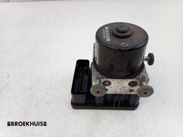 Begagnade ABS-pump Peugeot 1007 (KM) 1.4 Pris € 45,00 Marginaltabell erbjuds av Autobedrijf Broekhuis B.V.