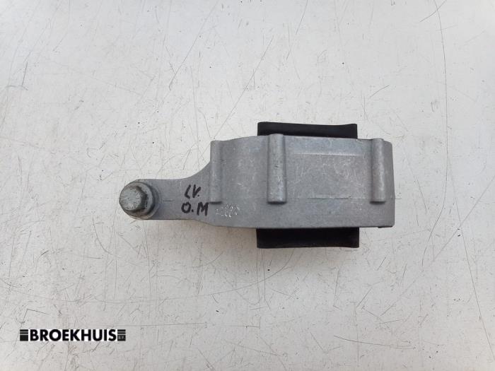 Used Engine mount Volvo XC40 (XZ) Recharge Twin 78 kWh Price € 50,00 Margin scheme offered by Autobedrijf Broekhuis B.V.