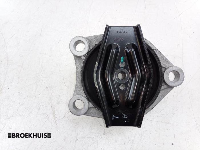 Used Engine mount Volvo XC40 (XZ) Recharge Twin 78 kWh Price € 50,00 Margin scheme offered by Autobedrijf Broekhuis B.V.