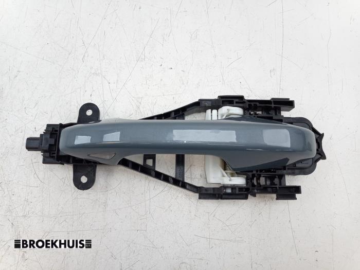 Begagnade Handtag Volvo XC40 (XZ) Recharge Twin 78 kWh Pris € 60,00 Marginaltabell erbjuds av Autobedrijf Broekhuis B.V.