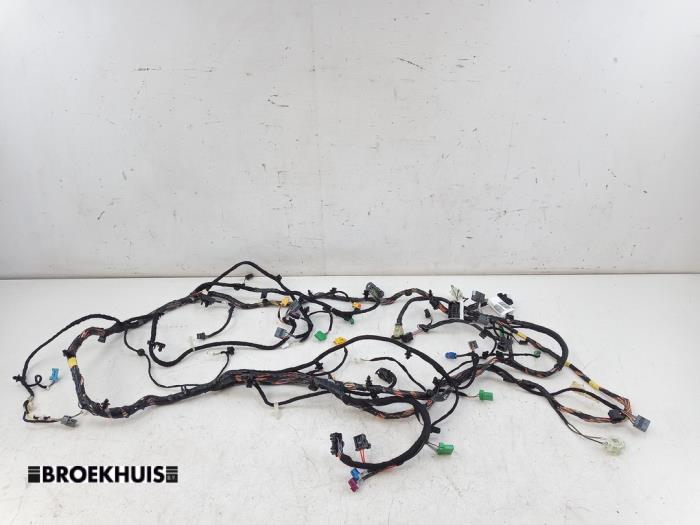 Begagnade Kablage Volvo XC40 (XZ) Recharge Twin 78 kWh Pris € 350,00 Marginaltabell erbjuds av Autobedrijf Broekhuis B.V.