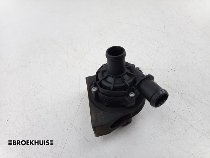 Gebrauchte Wasserpumpe Volkswagen Polo VI (AW1) 1.0 TSI 12V Preis € 30,00 Margenregelung angeboten von Autobedrijf Broekhuis B.V.