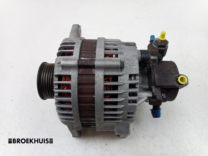 Begagnade Dynamo Opel Combo (Corsa C) 1.7 DTI 16V Pris € 100,00 Marginaltabell erbjuds av Autobedrijf Broekhuis B.V.