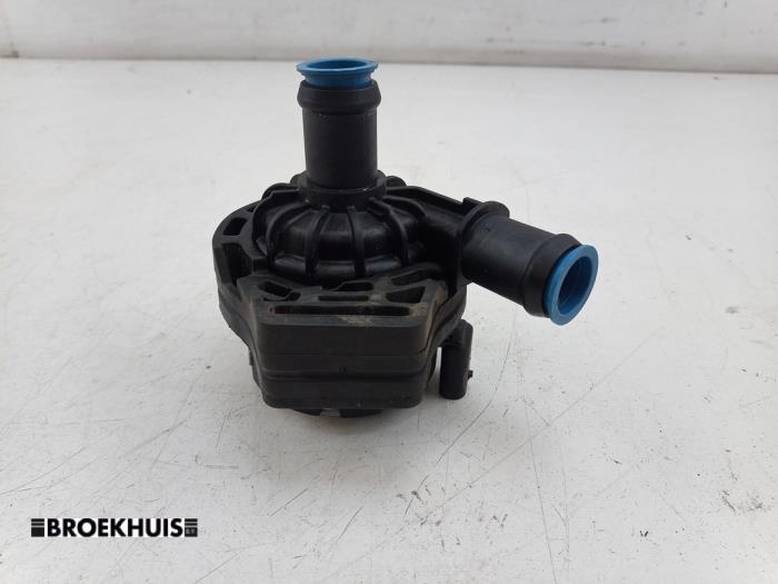 Begagnade Extra vattenpump Volkswagen Transporter T6 2.0 TDI 204 Pris € 60,50 Inklusive moms erbjuds av Autobedrijf Broekhuis B.V.