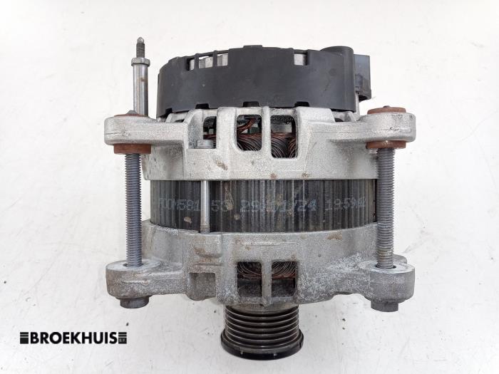 Dynamo van een Volkswagen Transporter T6 2.0 TDI 204 2024