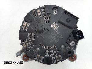 Dynamo van een Volkswagen Transporter T6 2.0 TDI 204 2024