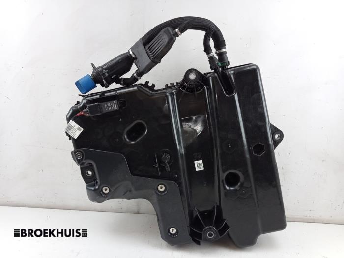 Gebrauchte Adblue Tank Volkswagen Transporter T6 2.0 TDI 204 Preis € 332,75 Mit Mehrwertsteuer angeboten von Autobedrijf Broekhuis B.V.