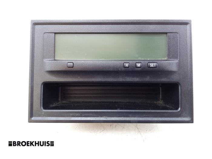 Begagnade Innerdisplay Mitsubishi Grandis (NA) 2.4 16V MIVEC Pris € 50,00 Marginaltabell erbjuds av Autobedrijf Broekhuis B.V.
