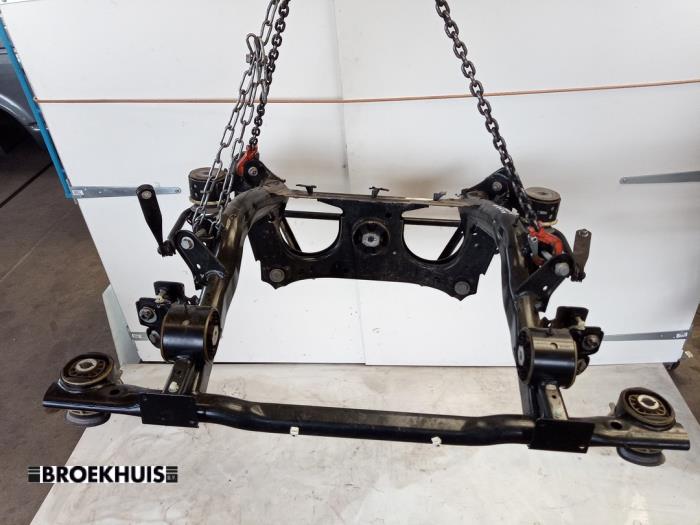 Usados Subchasis Volkswagen ID.3 (E11/E12) 52 kWh Precio € 230,00 Norma de margen ofrecido por Autobedrijf Broekhuis B.V.