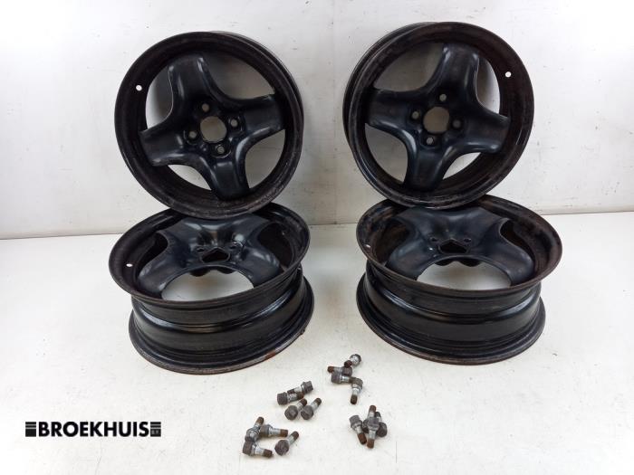 Gebrauchte Felgen Set Opel Corsa E 1.4 16V Preis € 100,00 Margenregelung angeboten von Autobedrijf Broekhuis B.V.
