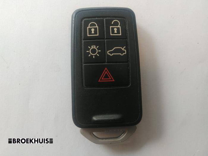Używane Klucz Volvo V40 (MV) 1.6 D2 Cena € 20,00 Procedura marży oferowane przez Autobedrijf Broekhuis B.V.