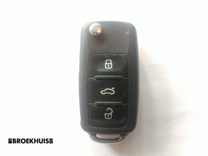 Używane Klucz Volkswagen Golf VI (5K1) 1.4 TSI 122 16V Cena € 20,00 Procedura marży oferowane przez Autobedrijf Broekhuis B.V.