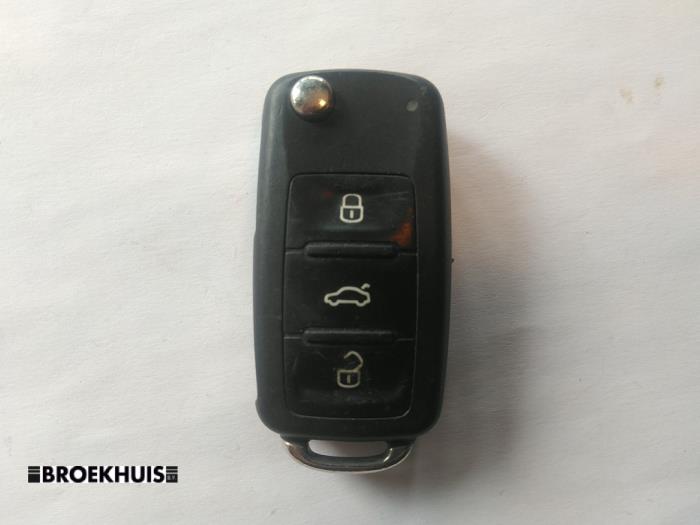 Używane Klucz Seat Ibiza IV (6J5) 1.2 TSI Cena € 20,00 Procedura marży oferowane przez Autobedrijf Broekhuis B.V.