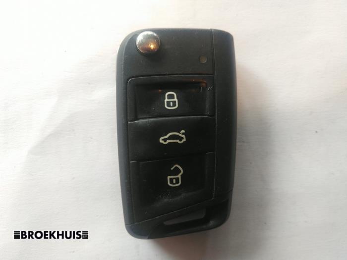 Używane Klucz Skoda Octavia Combi (5EAC) 1.6 TDI 16V Cena € 20,00 Procedura marży oferowane przez Autobedrijf Broekhuis B.V.