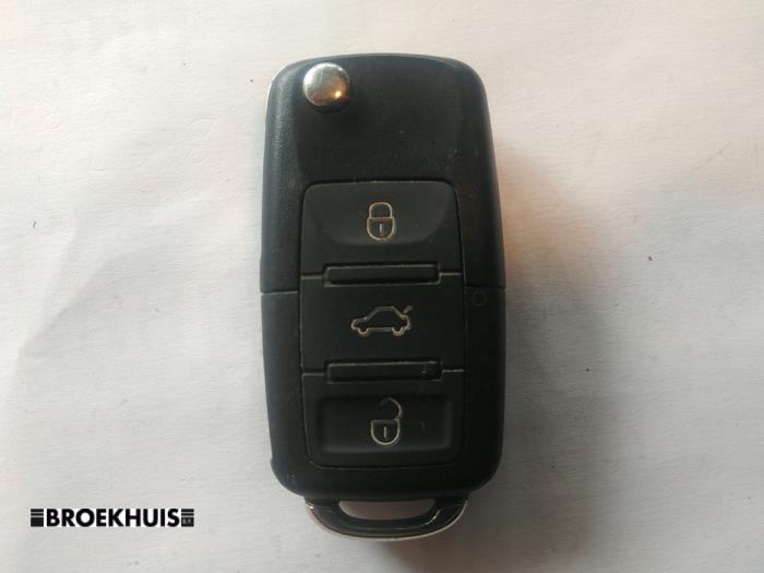 Używane Klucz Skoda Octavia (1Z3) 1.9 TDI Cena € 20,00 Procedura marży oferowane przez Autobedrijf Broekhuis B.V.