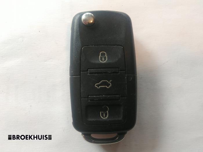 Używane Klucz Skoda Fabia II Combi 1.4 TDI 80 Cena € 20,00 Procedura marży oferowane przez Autobedrijf Broekhuis B.V.