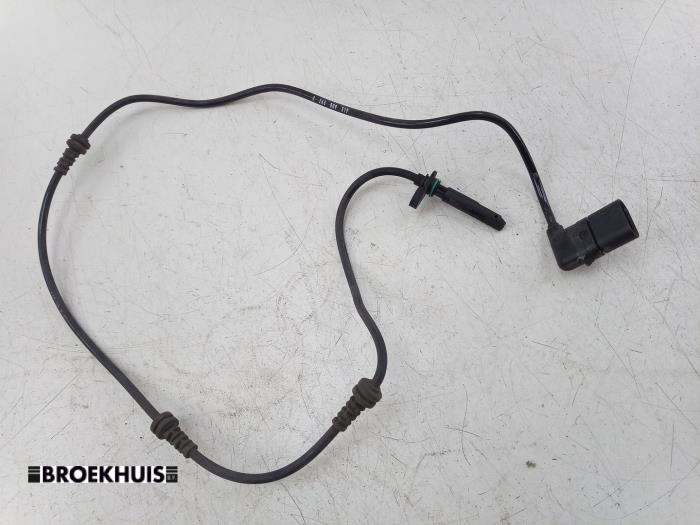 Begagnade ABS-sensor Mercedes C Estate (S205) C-300 e 2.0 16V Pris € 25,00 Marginaltabell erbjuds av Autobedrijf Broekhuis B.V.