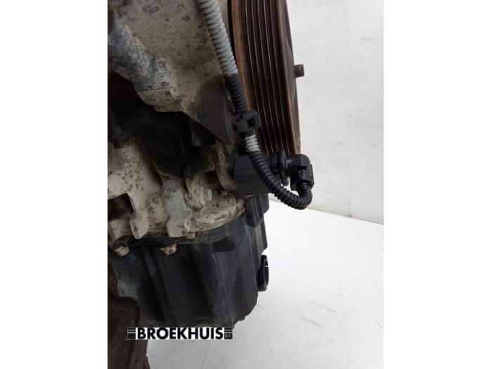 Motor van een Ford Transit Connect (PJ2) 1.6 TDCi 16V 95 2014