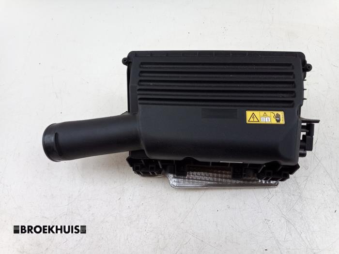 Begagnade Luftfilterhus Mercedes C Estate (S205) C-300 e 2.0 16V Pris € 45,00 Marginaltabell erbjuds av Autobedrijf Broekhuis B.V.