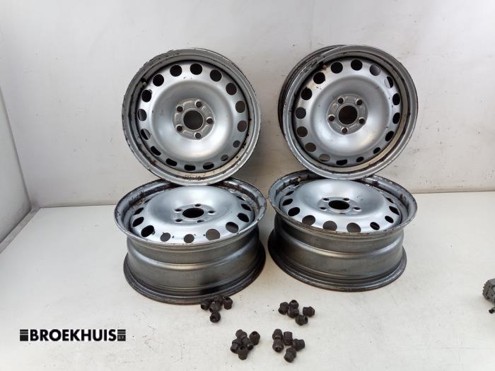 Gebrauchte Felgen Set Ford Transit Connect (PJ2) 1.6 TDCi 16V 95 Preis € 102,85 Mit Mehrwertsteuer angeboten von Autobedrijf Broekhuis B.V.