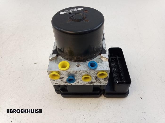 Usagé Bloc ABS Ford Transit Connect (PJ2) 1.6 TDCi 16V 95 Prix € 175,45 Prix TTC proposé par Autobedrijf Broekhuis B.V.