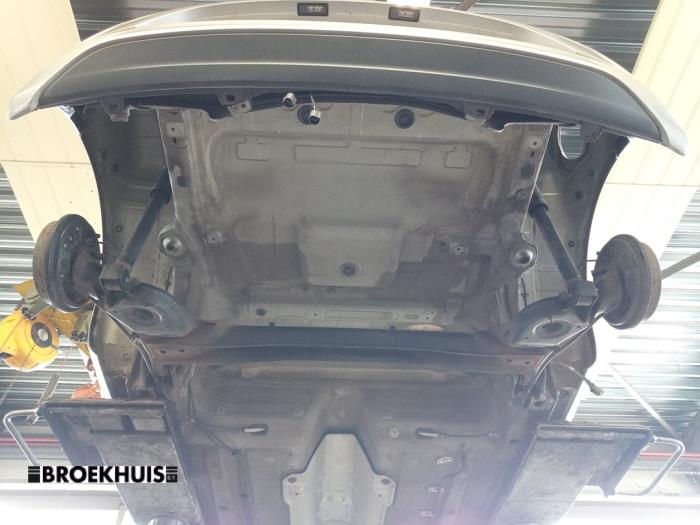 Gebrauchte Hinterachse Vorderradantrieb Volkswagen Up! (121) 1.0 12V EcoFuel Preis € 80,00 Margenregelung angeboten von Autobedrijf Broekhuis B.V.