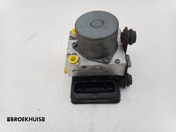 Begagnade ABS-pump Volkswagen Up! (121) 1.0 12V EcoFuel Pris € 30,00 Marginaltabell erbjuds av Autobedrijf Broekhuis B.V.