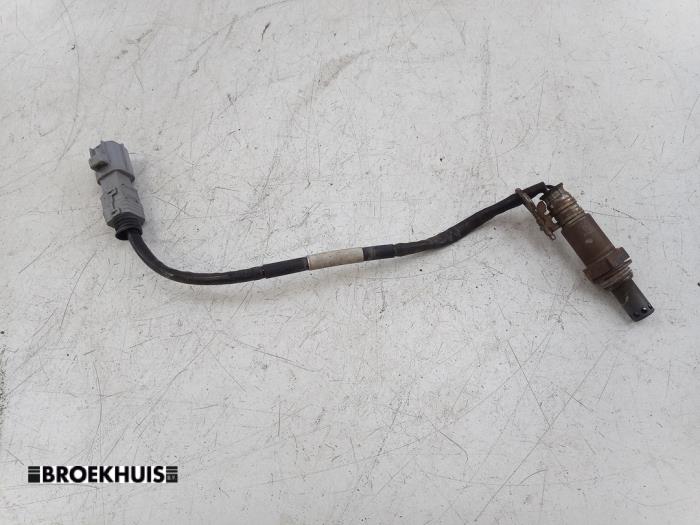 Used Lambda probe Toyota Yaris IV (P21/PA1/PH1) 1.5 12V Hybrid 115 Price € 30,00 Margin scheme offered by Autobedrijf Broekhuis B.V.