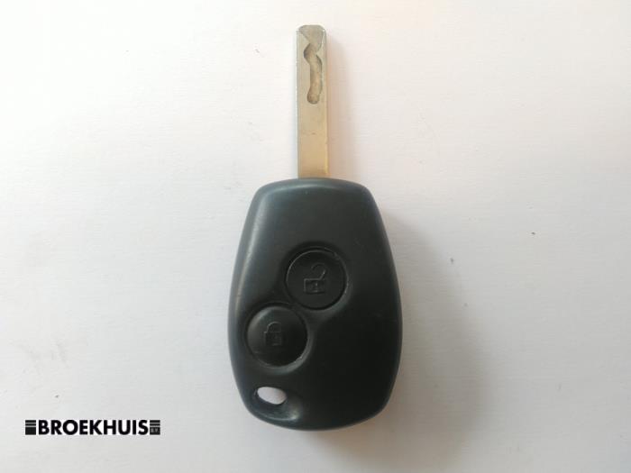Używane Klucz Renault Twingo II (CN) 1.2 16V Cena € 20,00 Procedura marży oferowane przez Autobedrijf Broekhuis B.V.