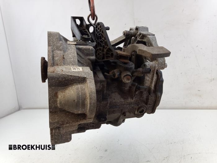 Gebrauchte Getriebe Volkswagen Golf VII Variant (AUVV) 1.6 TDI BlueMotion 16V Preis auf Anfrage angeboten von Autobedrijf Broekhuis B.V.