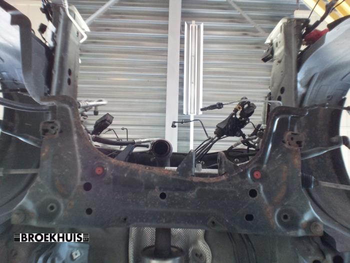 Usados Subchasis Ford Fiesta 7 1.1 Ti-VCT 12V 85 Precio € 60,00 Norma de margen ofrecido por Autobedrijf Broekhuis B.V.