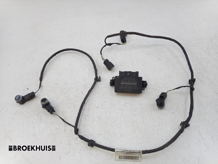 Gebrauchte PDC Sensor Set Ford Fiesta 7 1.1 Ti-VCT 12V 85 Preis € 75,00 Margenregelung angeboten von Autobedrijf Broekhuis B.V.