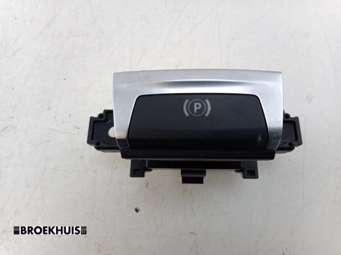 Gebrauchte Handbremse Schalter Peugeot 308 SW (L4/L9/LC/LJ/LR) 1.2 12V e-THP PureTech 130 Preis € 15,00 Margenregelung angeboten von Autobedrijf Broekhuis B.V.