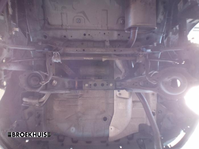 Usados Subchasis Ford Focus 3 1.0 Ti-VCT EcoBoost 12V 100 Precio € 60,00 Norma de margen ofrecido por Autobedrijf Broekhuis B.V.