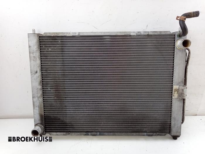 Used Radiator Renault Twingo II (CN) 1.2 16V Price € 100,00 Margin scheme offered by Autobedrijf Broekhuis B.V.