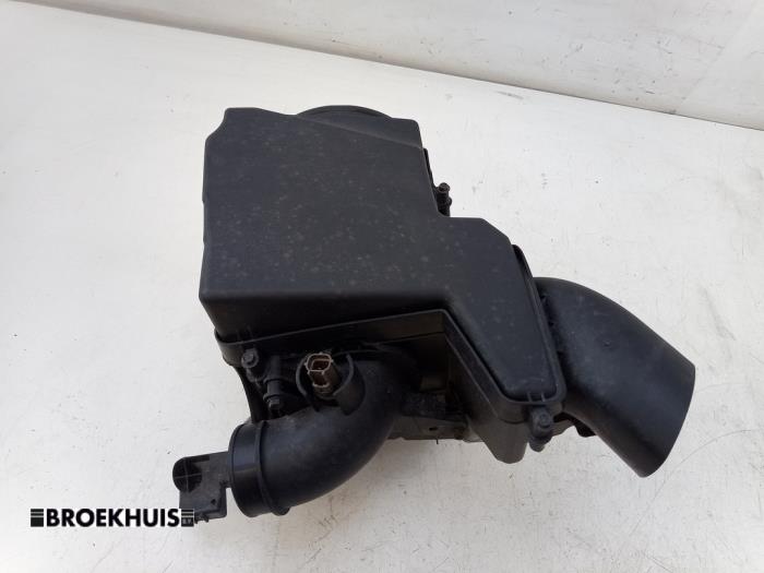 Begagnade Luftfilterhus Ford Focus 3 1.0 Ti-VCT EcoBoost 12V 100 Pris € 27,50 Marginaltabell erbjuds av Autobedrijf Broekhuis B.V.