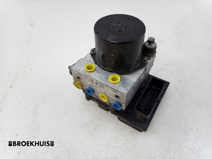 Begagnade ABS-pump Skoda Fabia II Combi 1.2 TDI 12V Greenline Pris € 40,00 Marginaltabell erbjuds av Autobedrijf Broekhuis B.V.