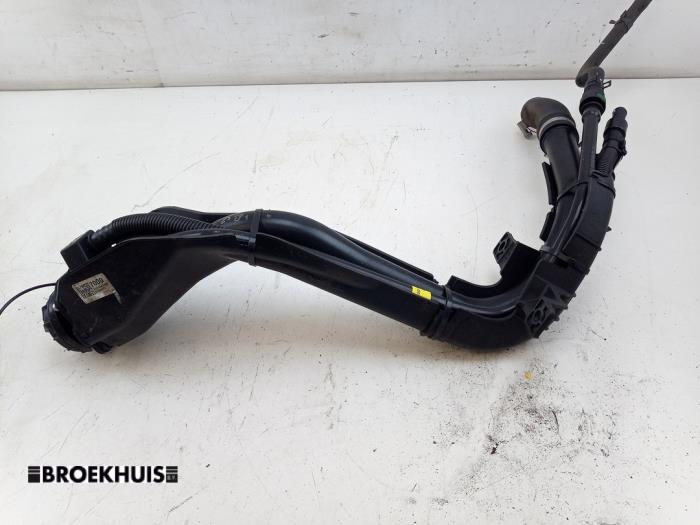 Begagnade Påfyllningsrör, bränsletank Hyundai i10 1.0 12V Pris € 50,00 Marginaltabell erbjuds av Autobedrijf Broekhuis B.V.
