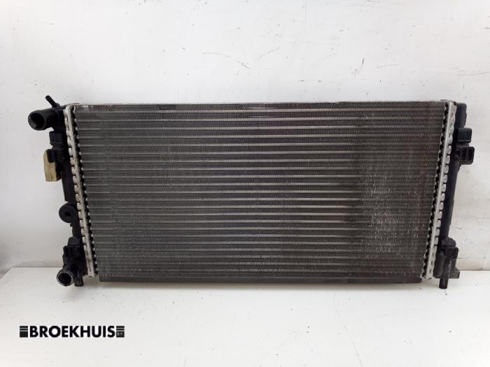Usagé Radiateur Skoda Fabia II Combi 1.2 TDI 12V Greenline Prix € 35,00 Règlement à la marge proposé par Autobedrijf Broekhuis B.V.